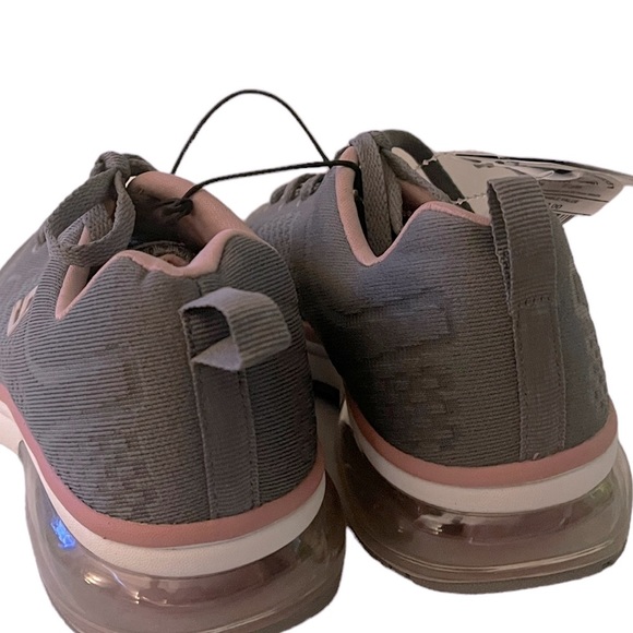 Sold - Picture 4 of 5